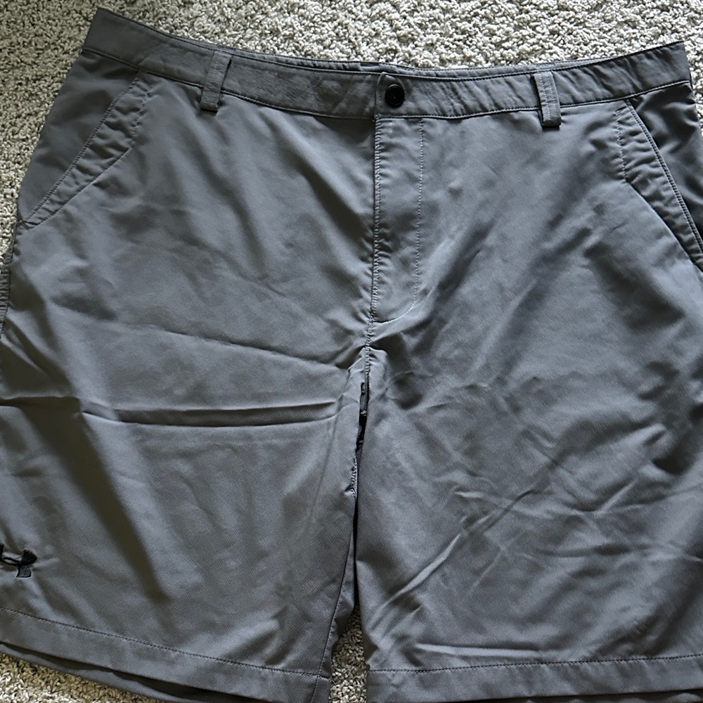 Under Armour Men's Gray Flat Front Shorts